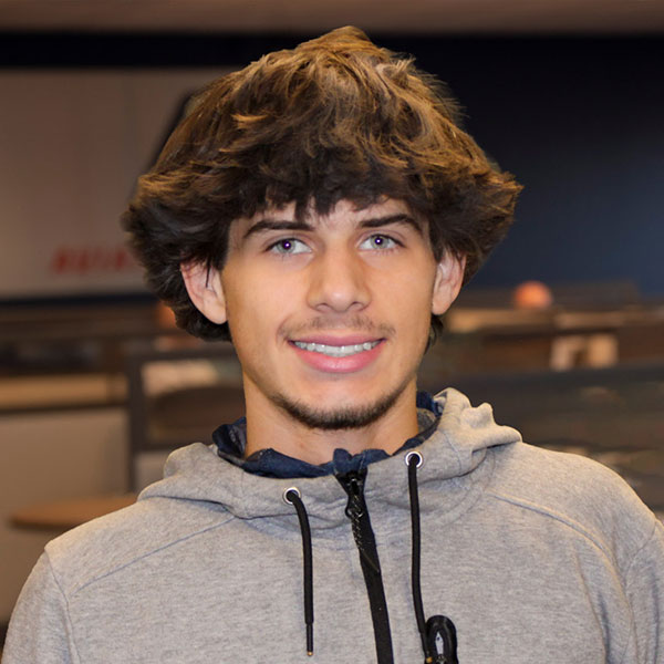 Cristian Contes, Operations Associate